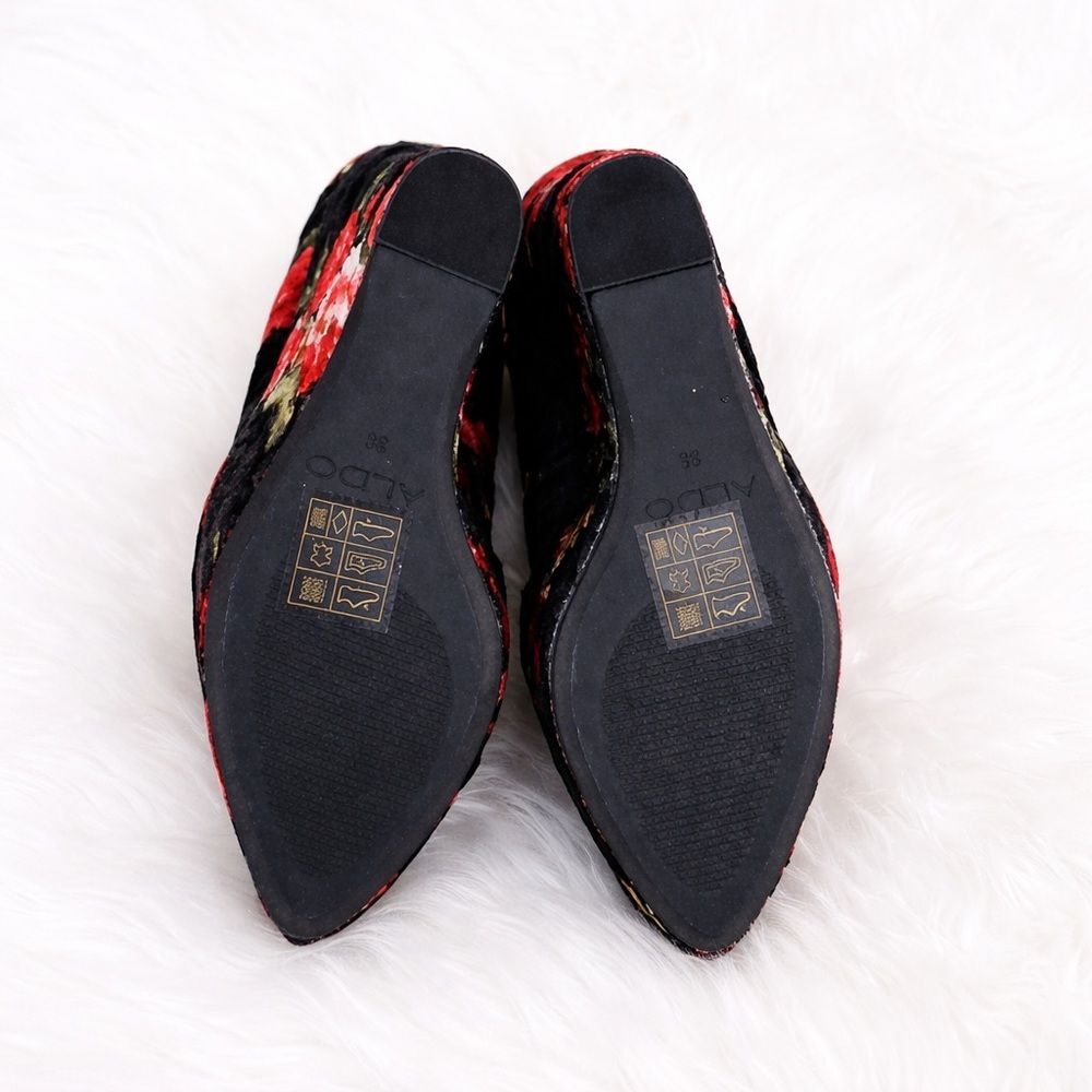 Aldo Floral Velvet Platform Wedges Floral Black Rose Print Size 8 NEW - Picture 4 of 5